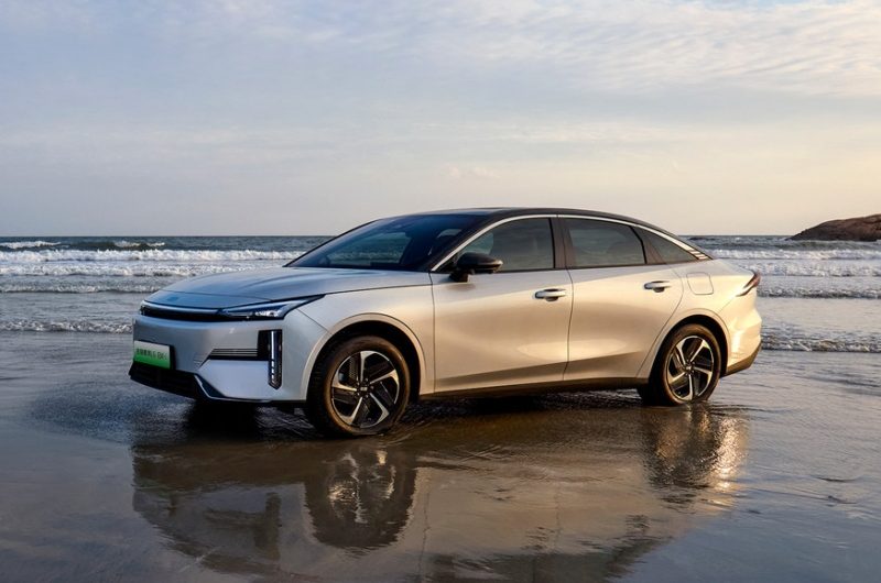 Geely запустила в продажу обновлённый седан Galaxy L6 – сразу со скидками