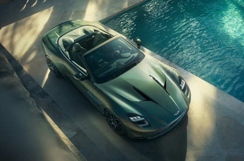 Aston Martin рассекретил Vanquish Volante с открытым верхом и битурбомотором V12