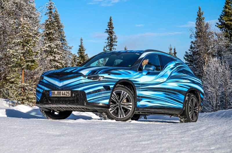 Электрический Mercedes-Benz GLC показался на первых официальных фотографиях