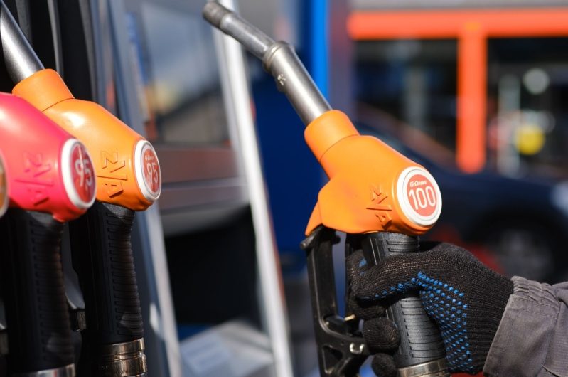 Владельцам авто на бензине и сжиженном газе предложили выгодную заправку