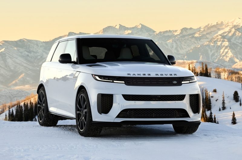 «Зимняя» версия Range Rover Sport SV вернулась и стала более эксклюзивной
