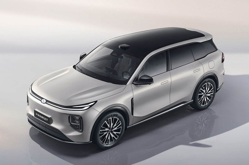 Кроссовер Changan Qiyuan Q07 доступен к заказу: богатые комплектации и два варианта начинки