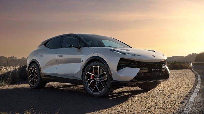 Lotus обновил линейки электромобилей Eletre и Emeya в ожидании мощных гибридов