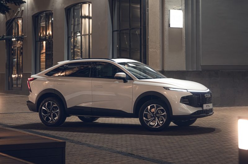 Новый купеобразный кроссовер Haval F7x, которого не было даже в Китае: цены в России