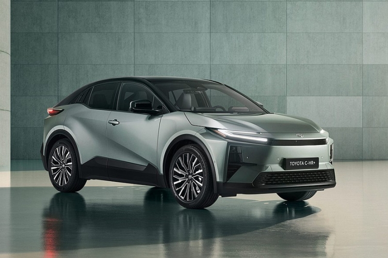 Ещё один кроссовер Toyota C-HR: без «плюса» и только полный привод
