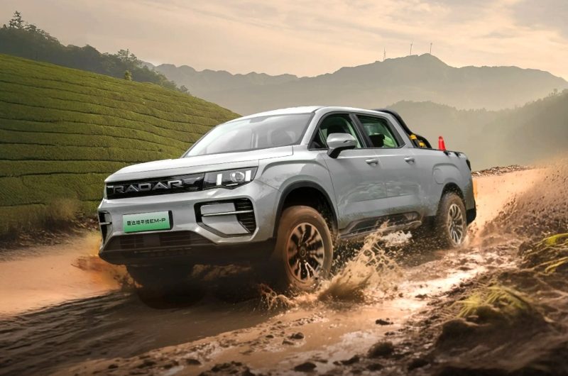 Изначально электрический пикап Radar от Geely стал дальнобойным полноприводным гибридом