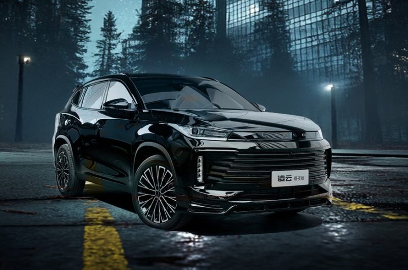 Кроссовер Exeed TXL «почернел» и стал агрессивнее в новой спецверсии