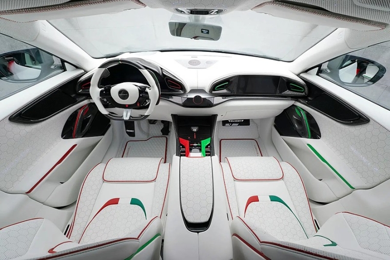 Mansory Pugnator Tricolore: самая безжалостная тюнинг-версия Ferrari Purosangue