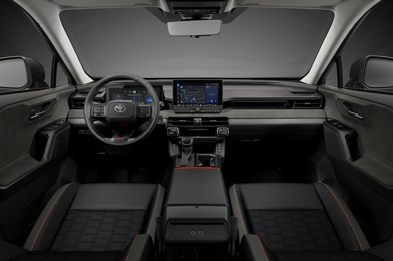 Новый кроссовер Toyota RAV4 дебютировал в нескольких версиях
