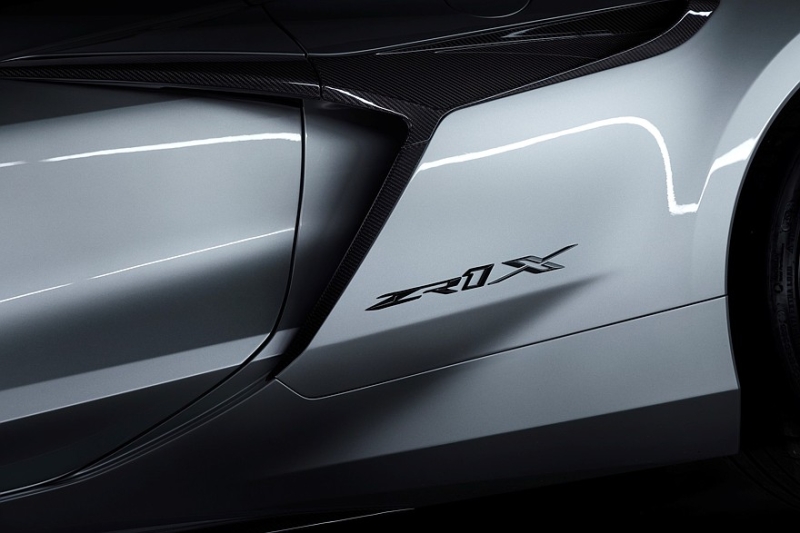 Chevrolet Corvette ZR1X: новая полноприводная гибридная топ-версия мощностью 1267 л.с.