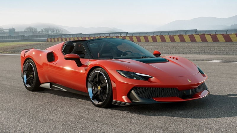 Ferrari отложила дебют второй «зелёной» модели из-за слабого спроса на люксовые «электрички»