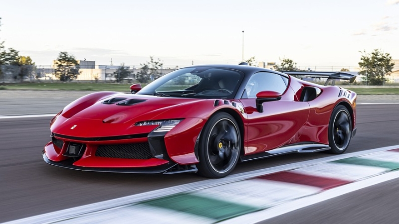 Ferrari отложила дебют второй «зелёной» модели из-за слабого спроса на люксовые «электрички»