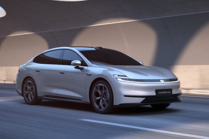 Новый лифтбек Changan Qiyuan A06 с несколькими вариантами начинки: показан интерьер