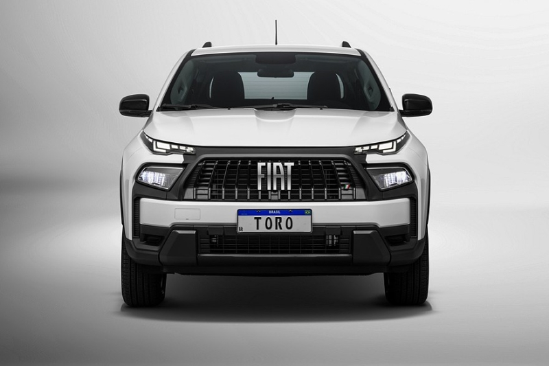 Представлен обновлённый пикап Fiat Toro: внушительнее, но не особо богаче