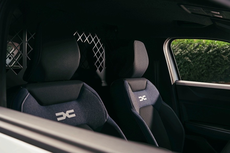 Без бразильского размаха: Dacia Duster превратился в куцый пикап с двухрядной кабиной