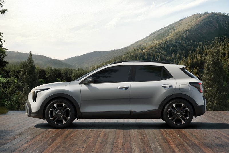 Бюджетный кроссовер Kia Stonic сменил имидж после рестайлинга