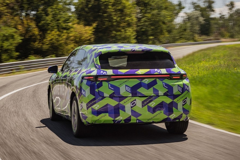 Lafa 5 от марки Leapmotor, которую продвигает Stellantis: «живые» фото и расшифровка названия