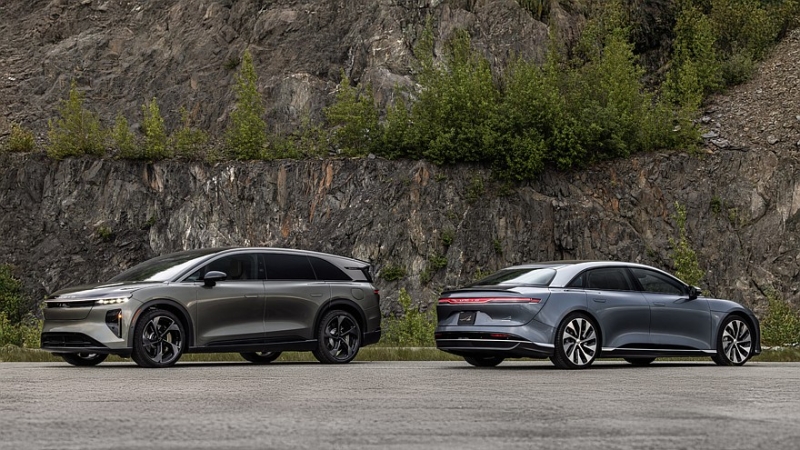 Lucid принимает заказы на большой кроссовер Gravity и разрабатывет три среднеразмерных модели