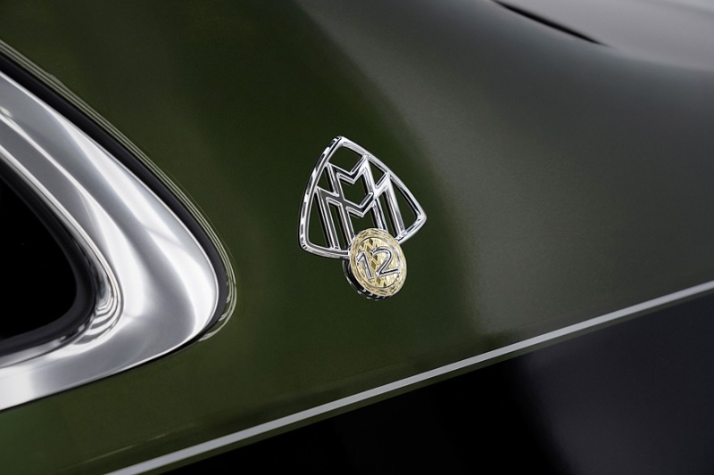 Mercedes-Maybach S-Class обзавёлся спецверсией V12 Edition с декором из золота