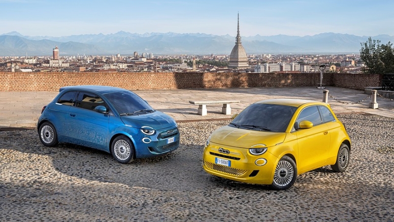 Новый бензиновый Fiat 500: раскрыты технические характеристики и цена дебютной версии