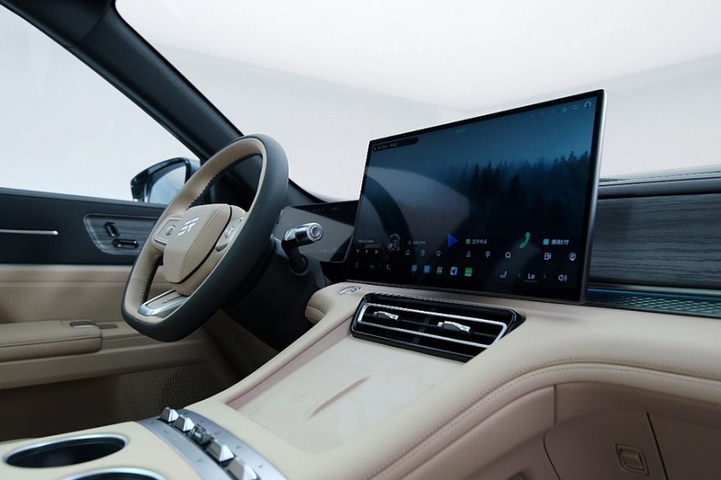 Новый большой кроссовер Jetour X70L готов к старту продаж