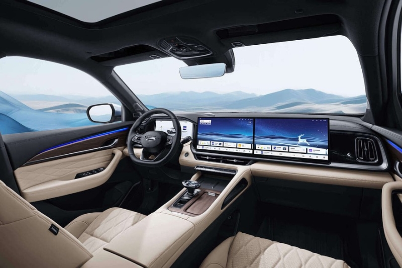 Обновлённый Geely Monjaro: более мощный мотор и модное табло