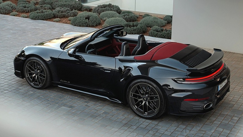 Обновлённый Porsche 911 Turbo S: гибридные 711 л.с., масса 1740 кг и 2,5 с до «сотни»