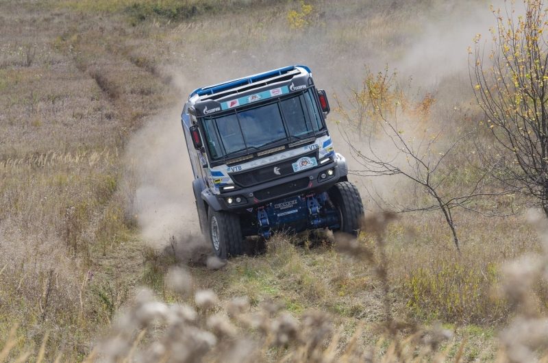Серебро и три бронзы: команда «ГАЗ Рейд Спорт» с триумфом завершила юбилейные «Холмы России»