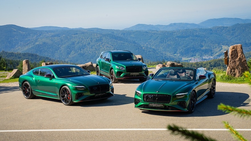 Bentley Bentayga, Continental GT и Continental GTC обзавелись спецверсией Black Forest