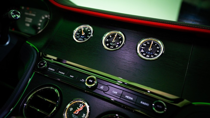 Bentley Bentayga, Continental GT и Continental GTC обзавелись спецверсией Black Forest