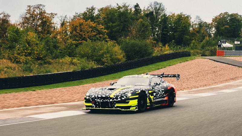 Длинный нос, высокий хвост: Mercedes-AMG готовит конкурента Porsche 911 GT2 RS