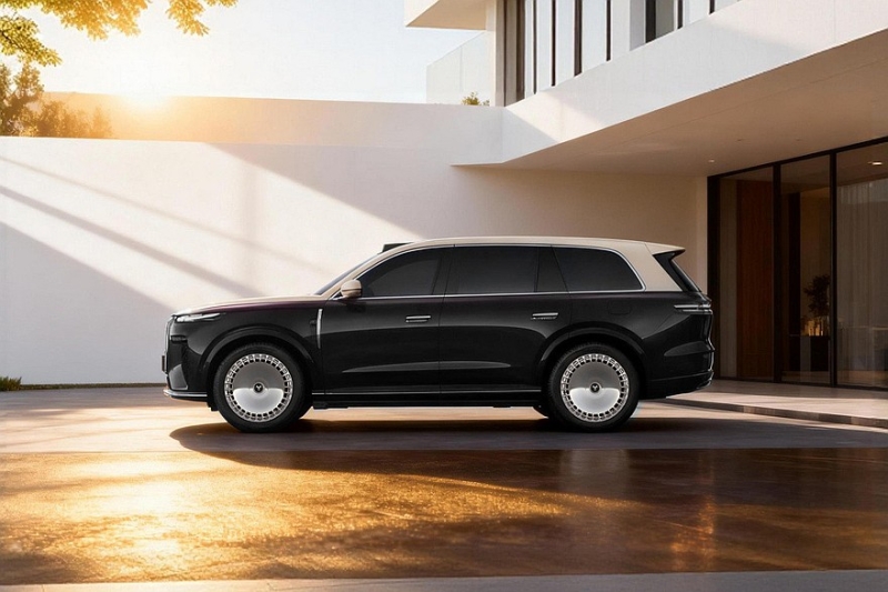 Dongfeng полностью раскрыл интерьер кроссовера Voyah Taishan, который привезут в Россию