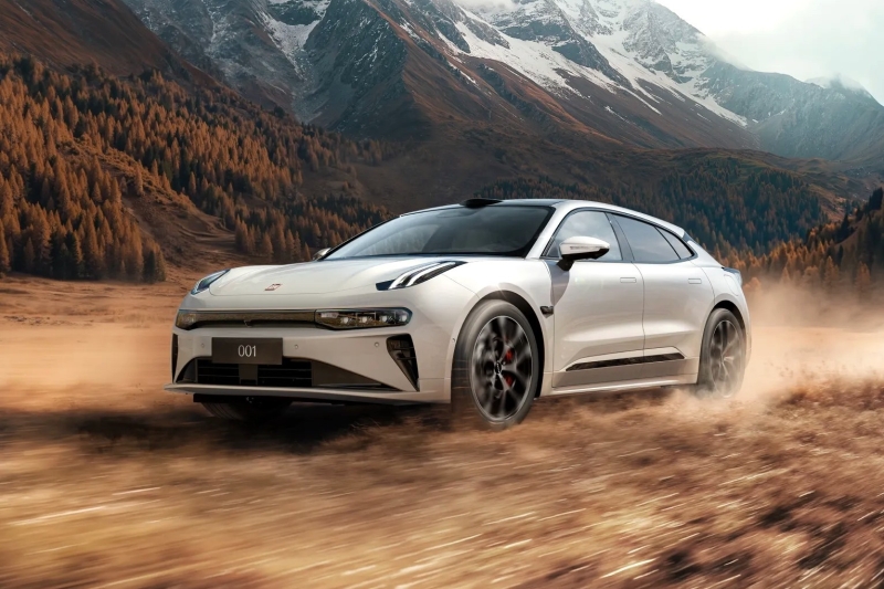 Ещё раз обновлённый Zeekr 001 выходит на рынок: больше мощности, богаче оснащение