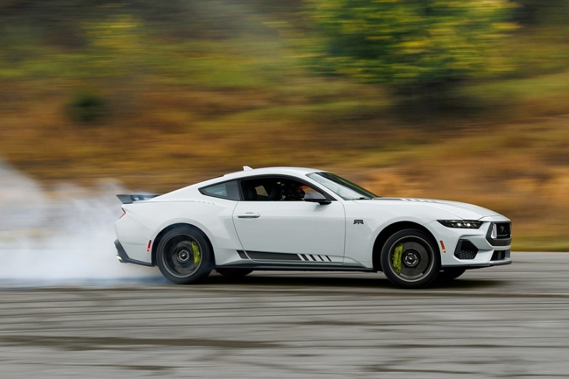 Ford Mustang RTR: долгожданный заводской дрифт-кар для молодых и дерзких