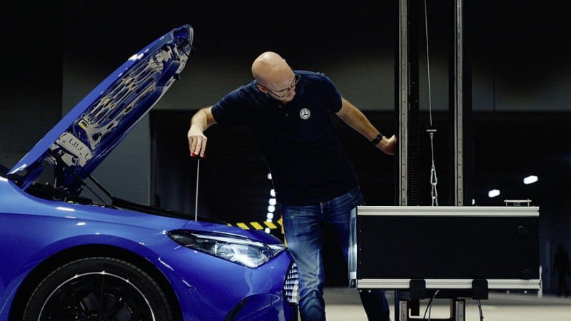 Головной автополигон Mercedes-Benz получил новый центр испытаний светотехники