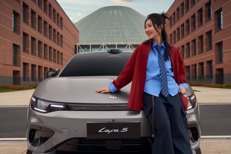 Хэтчбек Leapmotor Lafa 5, он же B05 для Европы: показан интерьер