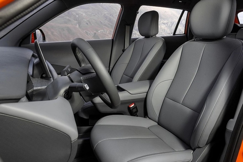 Кроссовер Nammi 06 от Dongfeng добрался до России под видом Evolute i-Joy нового поколения