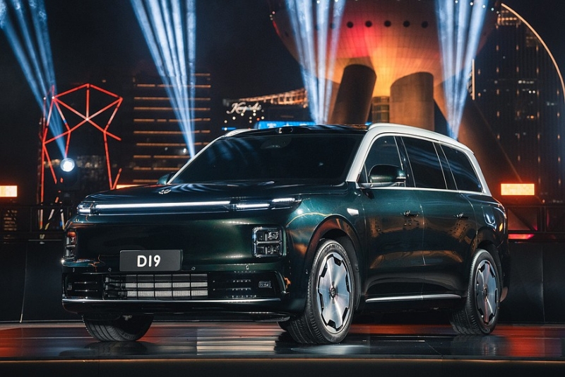 Leapmotor D19 вклинится в ставший тесным сегмент роскошных больших кроссоверов