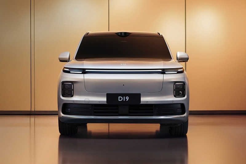 Leapmotor D19 вклинится в ставший тесным сегмент роскошных больших кроссоверов