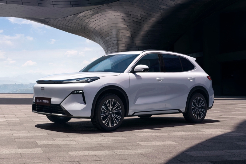 Стал известен состав комплектаций кроссовера Geely EX5 EM-i для российского рынка