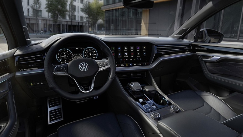 Торжественные проводы: Volkswagen подготовил прощальную версию для кроссовера Touareg