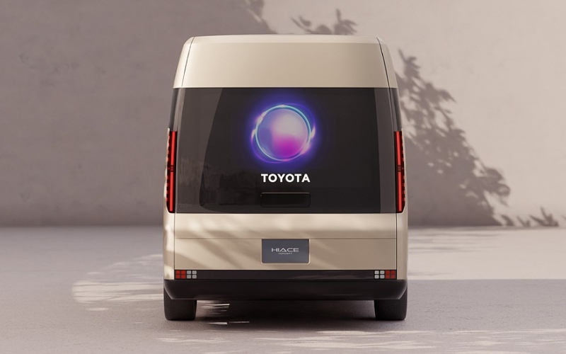 Toyota показала в Токио предвестника вэна HiAce нового поколения