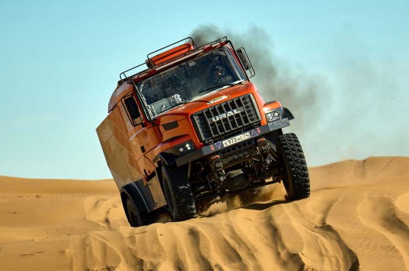 Чем запомнится финал Чемпионата России по ралли-рейдам 2025 года в Калмыкии