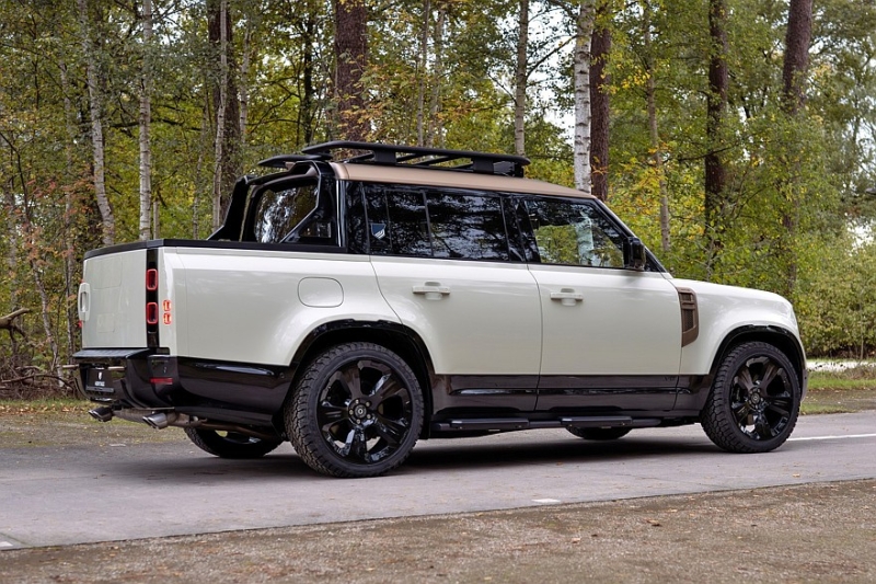 Land Rover Defender стал пикапом стараниями Heritage Customs и Urban Automotive