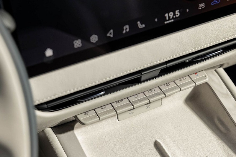 Nissan Teana выходит на рынок: новый дизайн и старые моторы