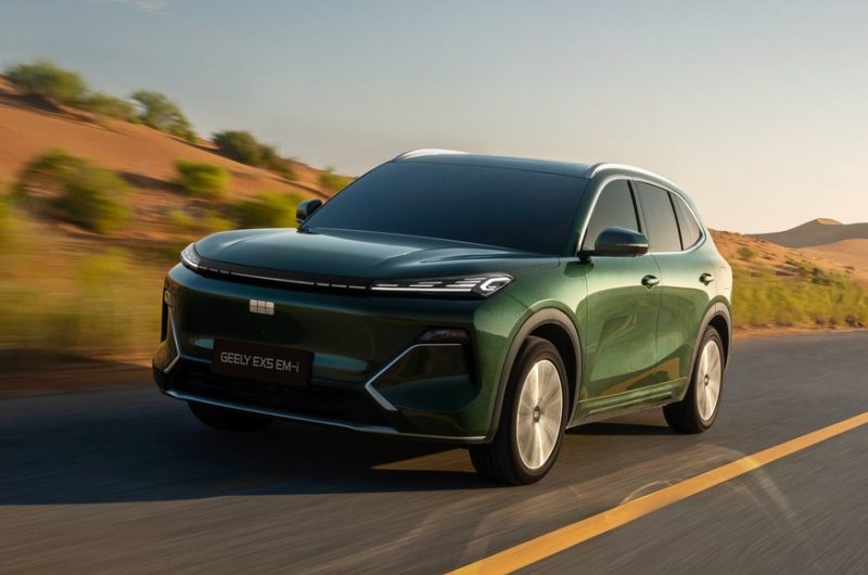 Новый кроссовер Geely EX5 EM-i в России: ожидаемо дешевле родственного EX5