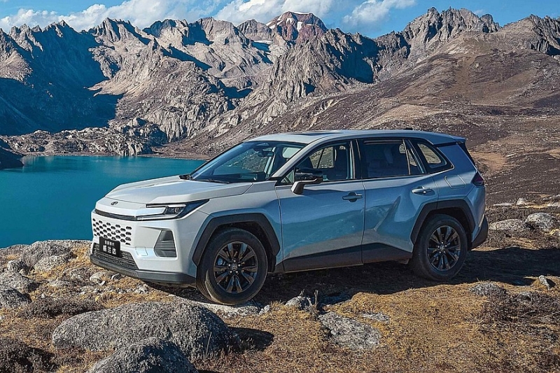 Новый кроссовер Toyota Wildlander, он же Toyota RAV4 с другой начинкой: подробности