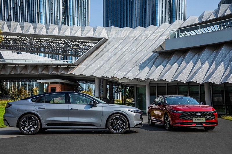 Обновлённый Ford Mondeo: официальные фото и дата запуска