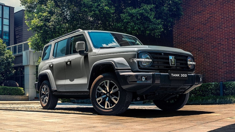 Обновлённый внедорожник Tank 300 выходит на российский рынок, цены известны