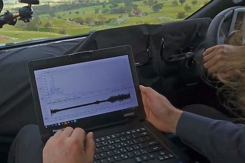 Пикап Nissan Navara на базе Mitsubishi L200: новые тизеры перед скорой премьерой